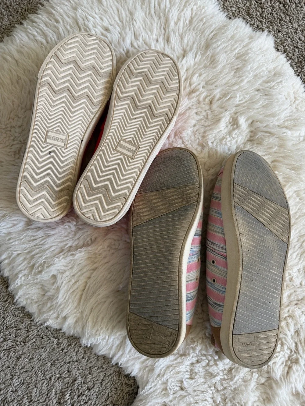 2️⃣ Toms Women's Alpargata Plus Slip-ons | W 9.5